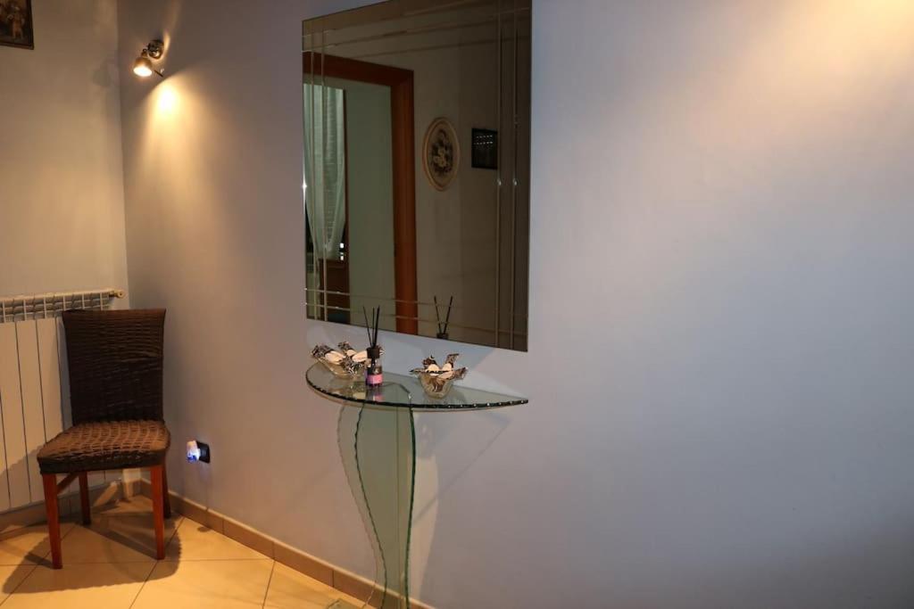 La Casa Del Sole Apartment Наполи Екстериор снимка